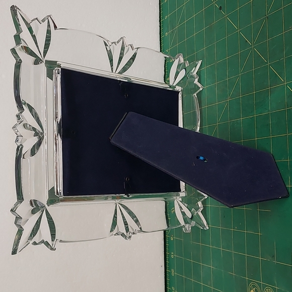 Mikasa Cristal Frosted Glass Ginco picture Frame 11” x 9” - Picture 3 of 3